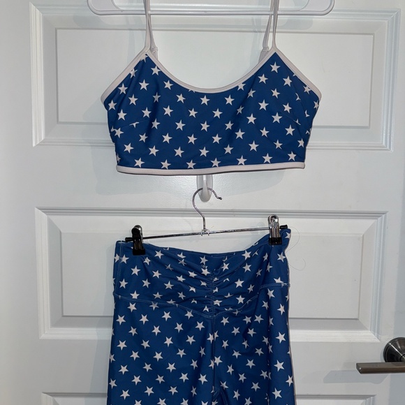JoyLab Low-impact Sports Bra Blue And White Star Print Biker Shorts Set - Picture 2 of 9